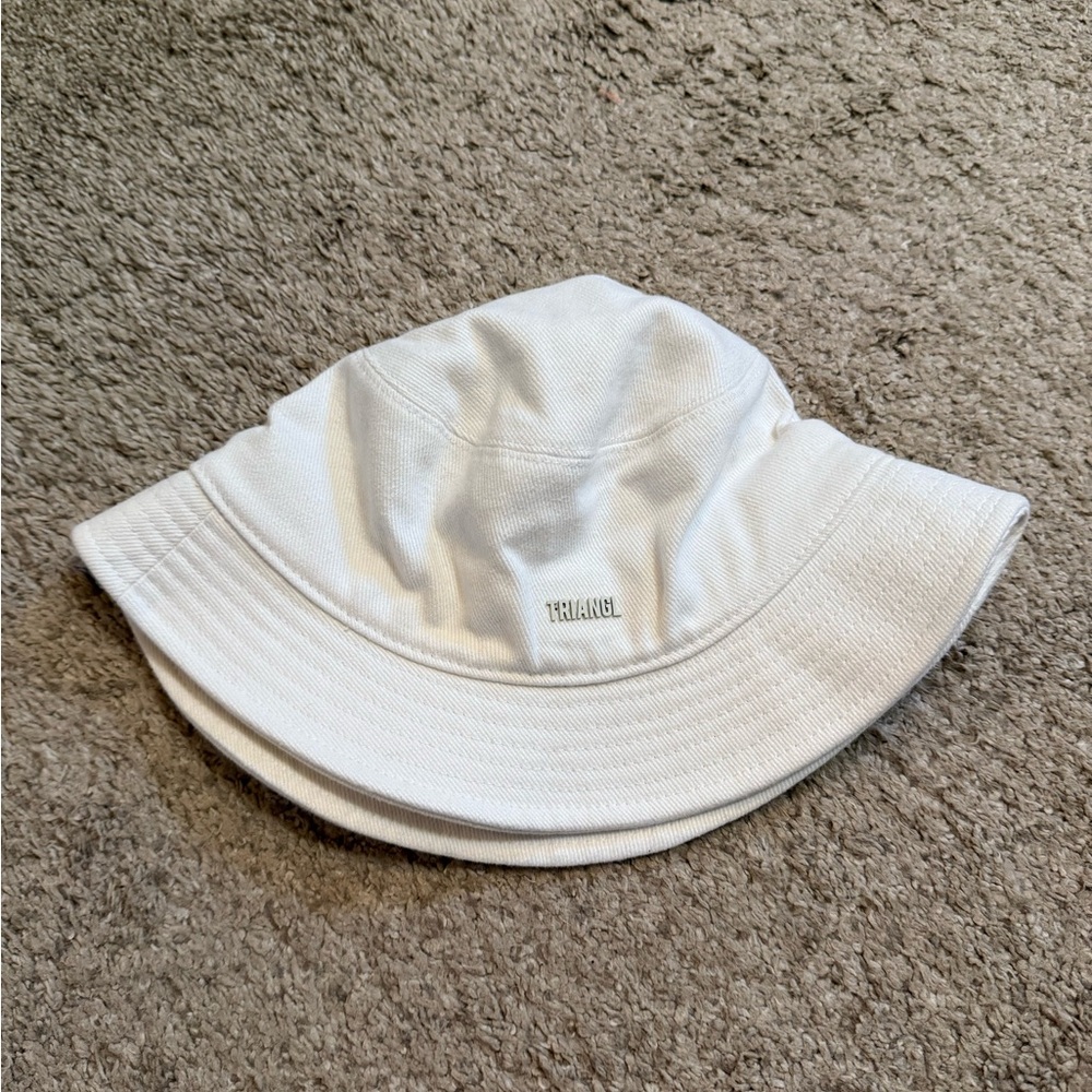 White/Cream Bucket Hat by Triangl